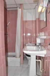 du Commerce et de Navarre - 13