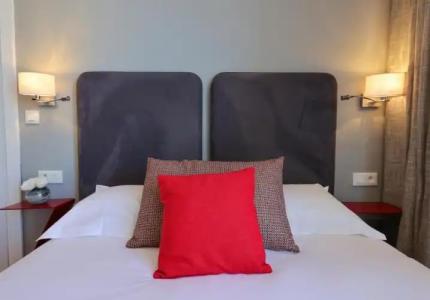 Hôtel Méditerranée - 55