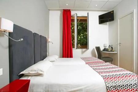 Hôtel Méditerranée - 65