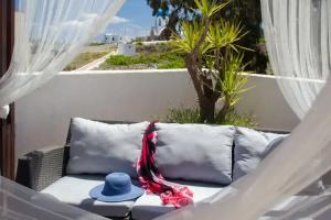 Arlene Boutique, Messaria