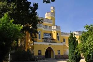 Bed & Breakfast «Sir David Balaton Castle B&B», Balatonszepezd