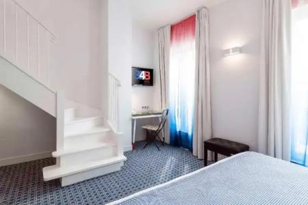 34B - Astotel - 52