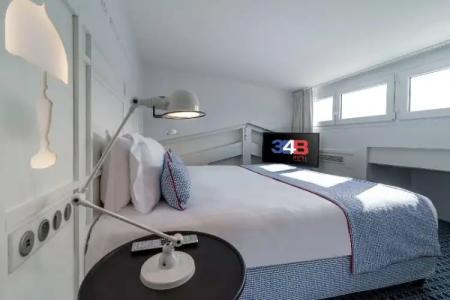34B - Astotel - 54