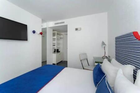 34B - Astotel - 65