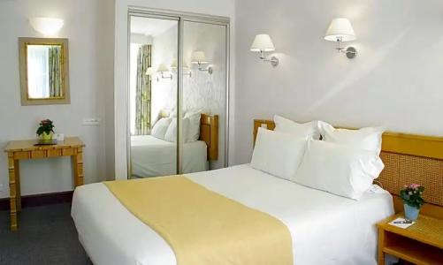 34B - Astotel - 47