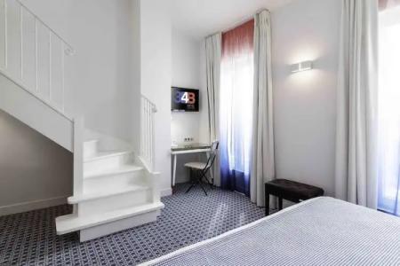 34B - Astotel - 136