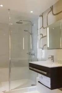 Best Western Ronceray Opéra - 35