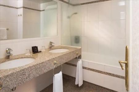 Hôtel Victor Hugo Paris Kléber - 38