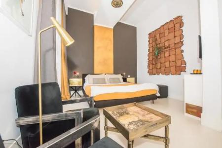 Piazza di Spagna 9 - 92