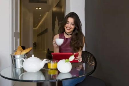 Piazza di Spagna 9 - 22