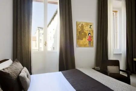 Piazza di Spagna 9 - 77