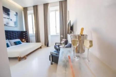 Piazza di Spagna 9 - 128