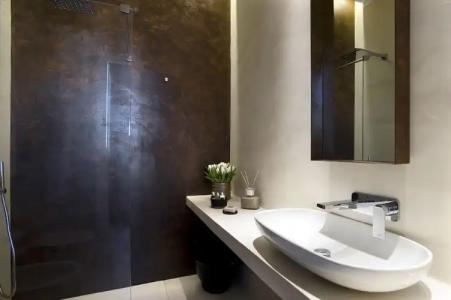 Piazza di Spagna 9 - 72