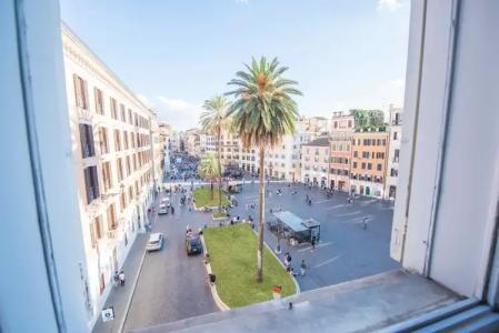 Piazza di Spagna 9 - 42