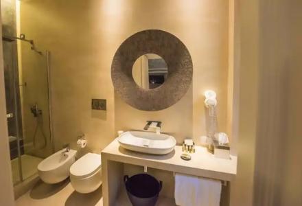 Piazza di Spagna 9 - 70