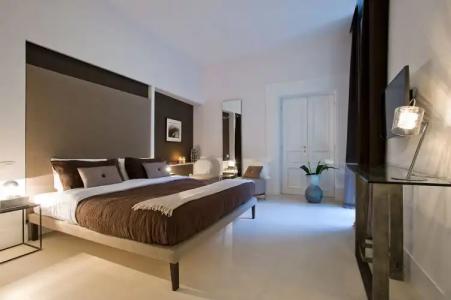 Piazza di Spagna 9 - 89