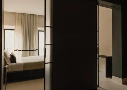 Piazza di Spagna 9 - 86