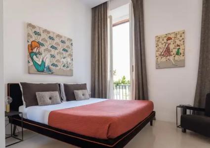 Piazza di Spagna 9 - 63