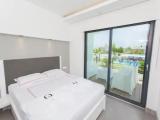 Standard room with pool view