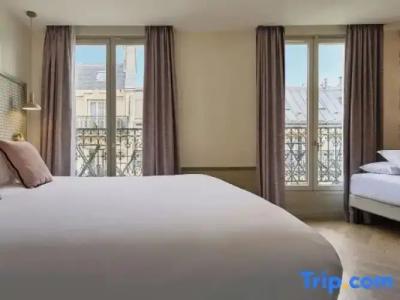 Cervantes by Happyculture - 138