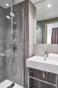 Cervantes by Happyculture - 137