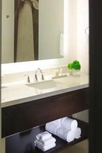 Renaissance Denver Downtown City Center - 41