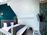 Deluxe Triple Family room