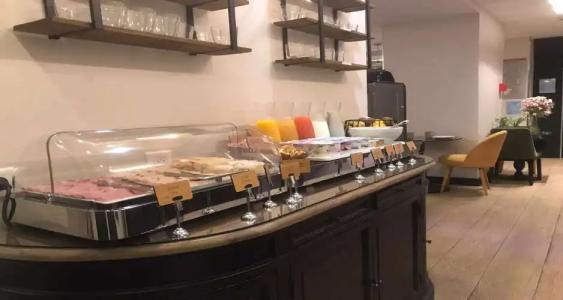 Apolonia Paris Montmartre; Sure Collection by Best Western - 11
