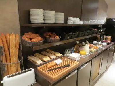 Apolonia Paris Montmartre; Sure Collection by Best Western - 41