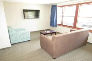 Edgewater Hotel and Suites, Put-In-Bay