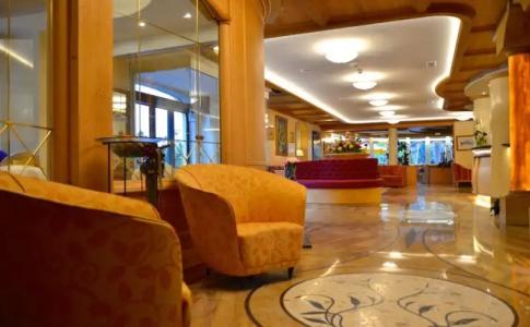 Alledolomiti Boutique Lake - Adults friendly