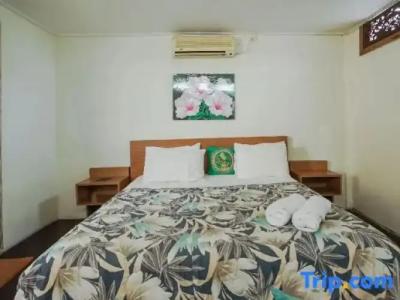 First Paris Tour Eiffel - 112