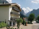 1 Bedroom Economy Double room with mountain view