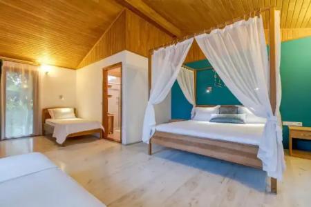 Etenna Beach Bungalows - 33
