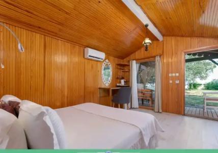 Etenna Beach Bungalows - 14