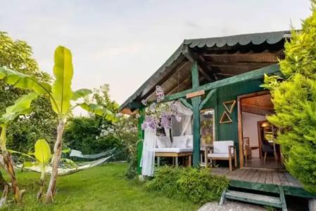 Etenna Beach Bungalows - 41