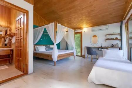 Etenna Beach Bungalows - 32