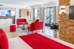 Petit Hotel Confidentiel, Chambery