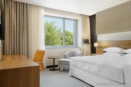 Four Points by Sheraton Kecskemet es Konferenciakozpont - 3