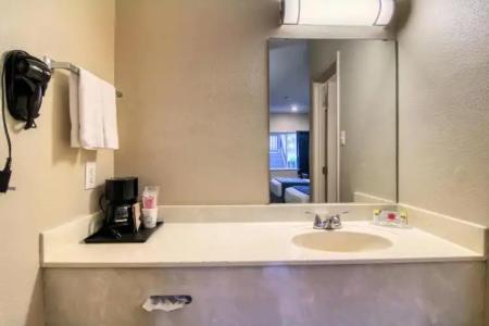 Alister Square Inn - 26