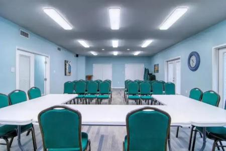 Alister Square Inn - 4