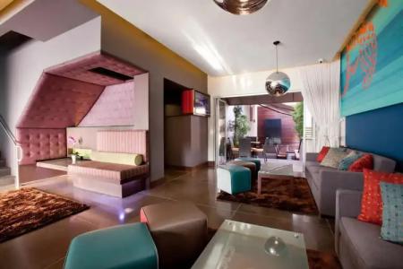 SIRTAJ – Beverly Hills - 43