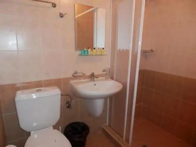 Ahilea - Free Pool Access - 7