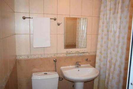 Ahilea - Free Pool Access - 8