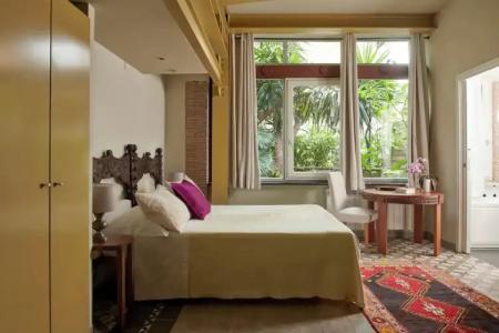 Palm Gallery - 122