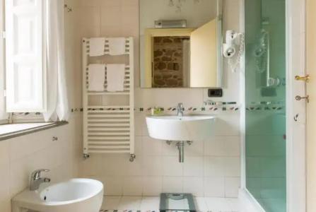 Palm Gallery - 105