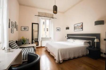Palm Gallery - 121