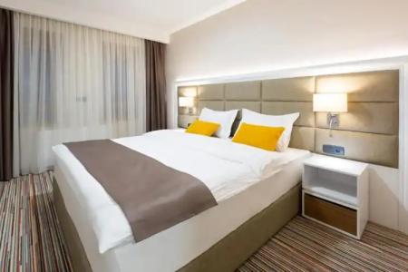 TESLA - Smart Stay Garni - 200