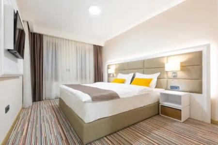 TESLA - Smart Stay Garni - 208