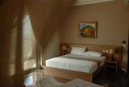 Fishta & Apartments - 24